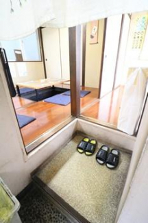 松山市萱町１丁目の店舗一部の画像