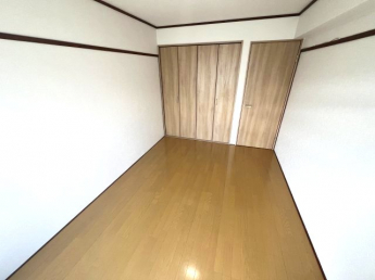 【寝室】