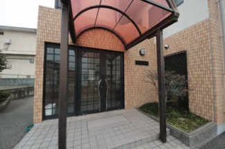毎日通るエントランスはこのようになっています