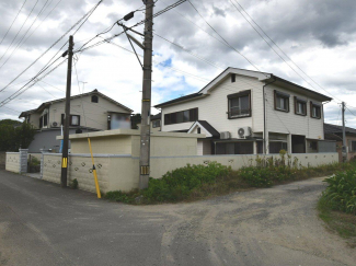 外観を南東側より撮影