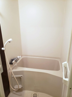 落ち着いた空間のお風呂です