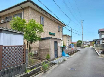 東道路含む写真　手前　１番館
