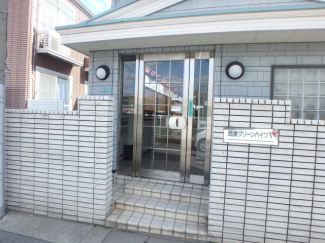 ゆとりのあるエントランスです