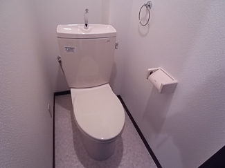 キレイなトイレで落ち着きますよ♪