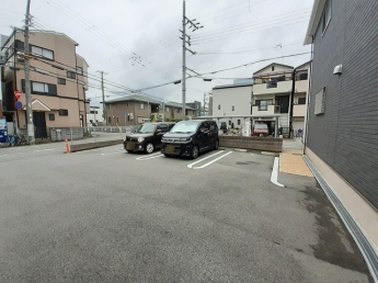【駐車場】