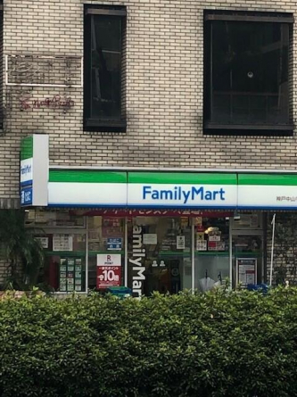 ファミリーマート神戸中山手通店まで263m