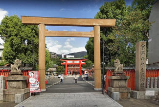 生田神社まで321m