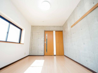 松山市高岡町のマンションの画像