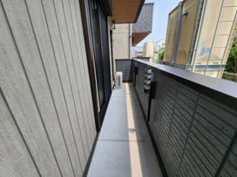 【バルコニー】