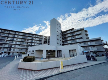 現在リフォーム中です。南東角住戸で上層階7階部分につき陽当たり眺望通風良好です♪