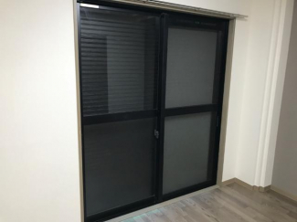 シャッター付きで防音・防犯性アップ