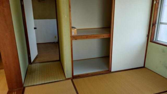 部屋をすっきりさせるのに欠かせない収納。まめに整理整頓したく