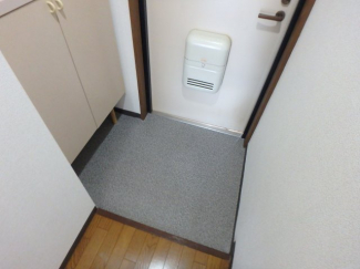 明るい玄関です