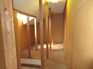 屋根裏収納