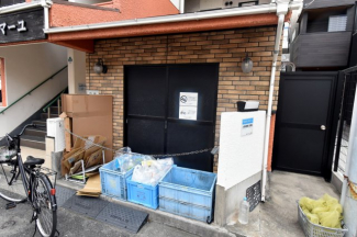 敷地内ごみ置き場