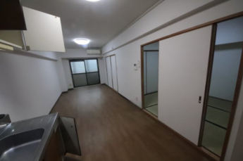 明るい室内です