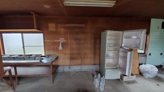 松山市来住町の倉庫の画像