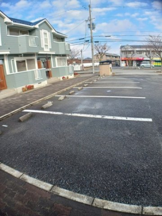 【駐車場】