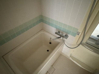 コンパクトで使いやすいお風呂です