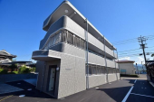 伊予郡松前町大字神崎のマンションの画像