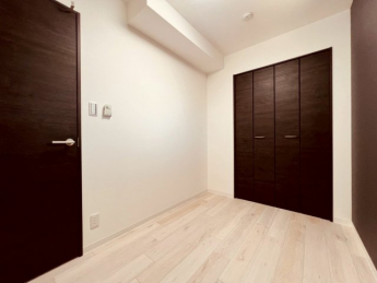【寝室】