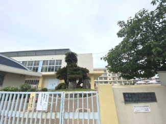 鳥羽小学校まで徒歩約230ｍ