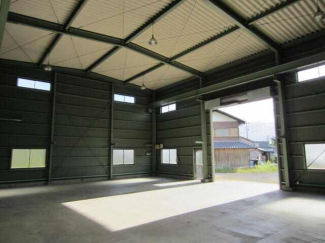 彦根市野田山町の倉庫の画像