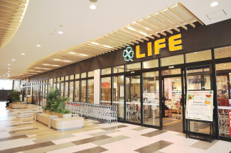 ライフ宝塚中山寺店まで185m