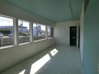 三木市志染町西自由が丘１丁目の店舗一部の画像