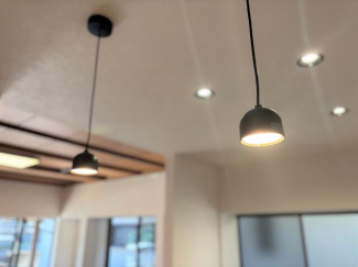 【リフォーム完了】ＬＤＫ１８．５帖　キッチン前にはお洒落なペ