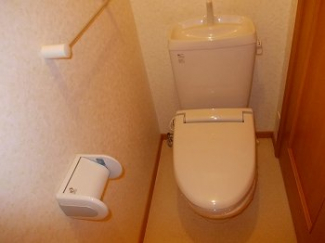 清潔感のあるトイレです