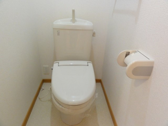 コンパクトで使いやすいトイレです