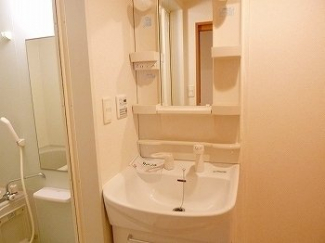 コンパクトで使いやすい洗面所