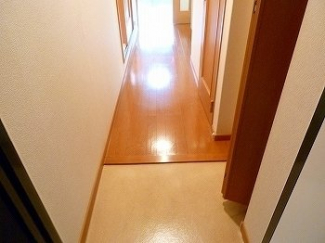 毎日通る玄関はこちらです