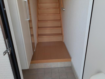 落ち着いた玄関です