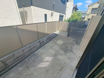 【バルコニー】
