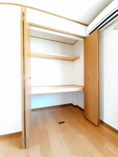 たっぷりとした収納スペースです