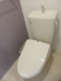 ゆったりとした空間のトイレです