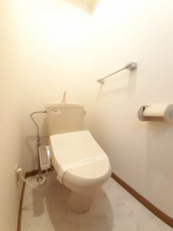シンプルで使いやすいトイレです