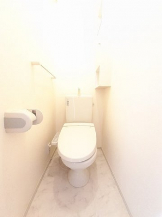 清潔感のあるトイレです