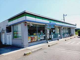 ファミリーマート市役所前店様まで850m