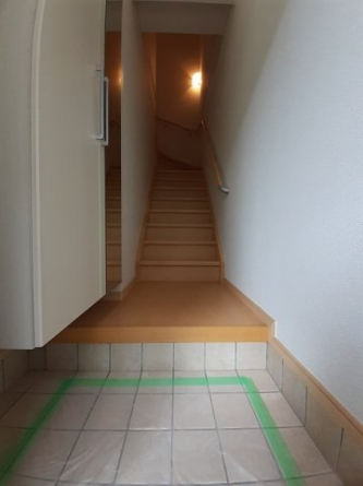 毎日通る玄関はこちらです