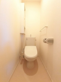 清潔感のあるトイレです