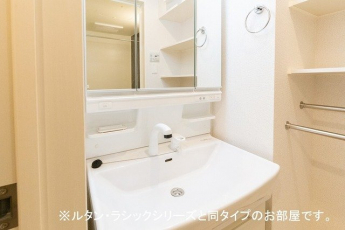 忙しい朝には欠かせない洗面所です