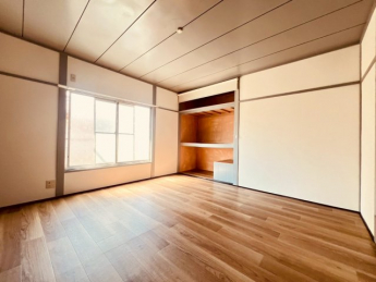 【寝室】