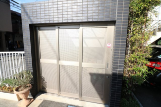 敷地内ゴミ置き場