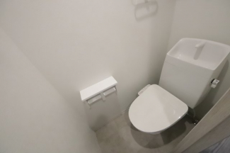 ゆったりとした空間のトイレです