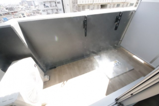 外からの目が気にならないバルコニーで洗濯物が干せます