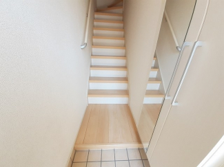 毎日通る玄関はこちらです