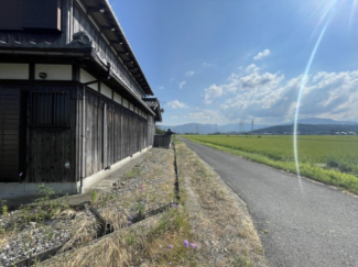 【前面道路含む現地写真】
